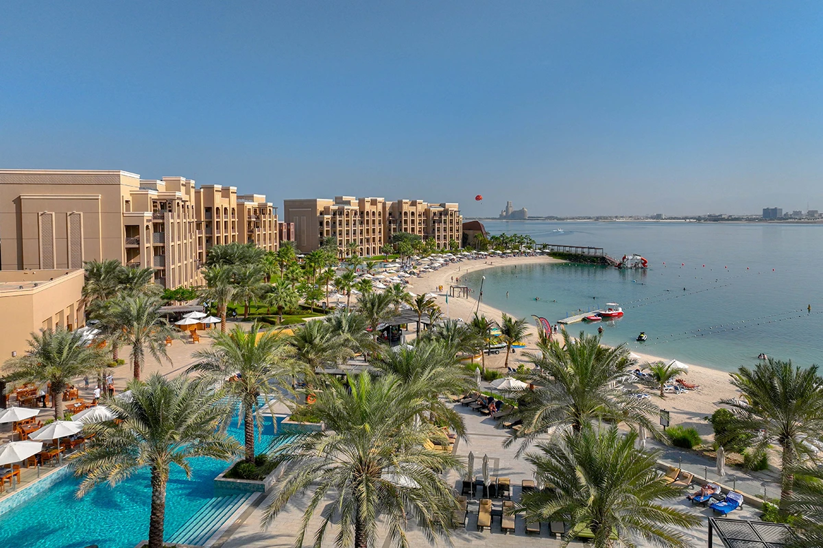 Discover both Dubai and Ras Al Khaimah 